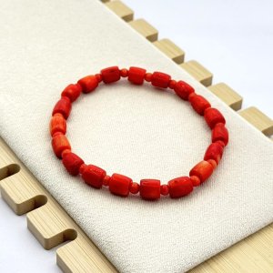Bratara din coral