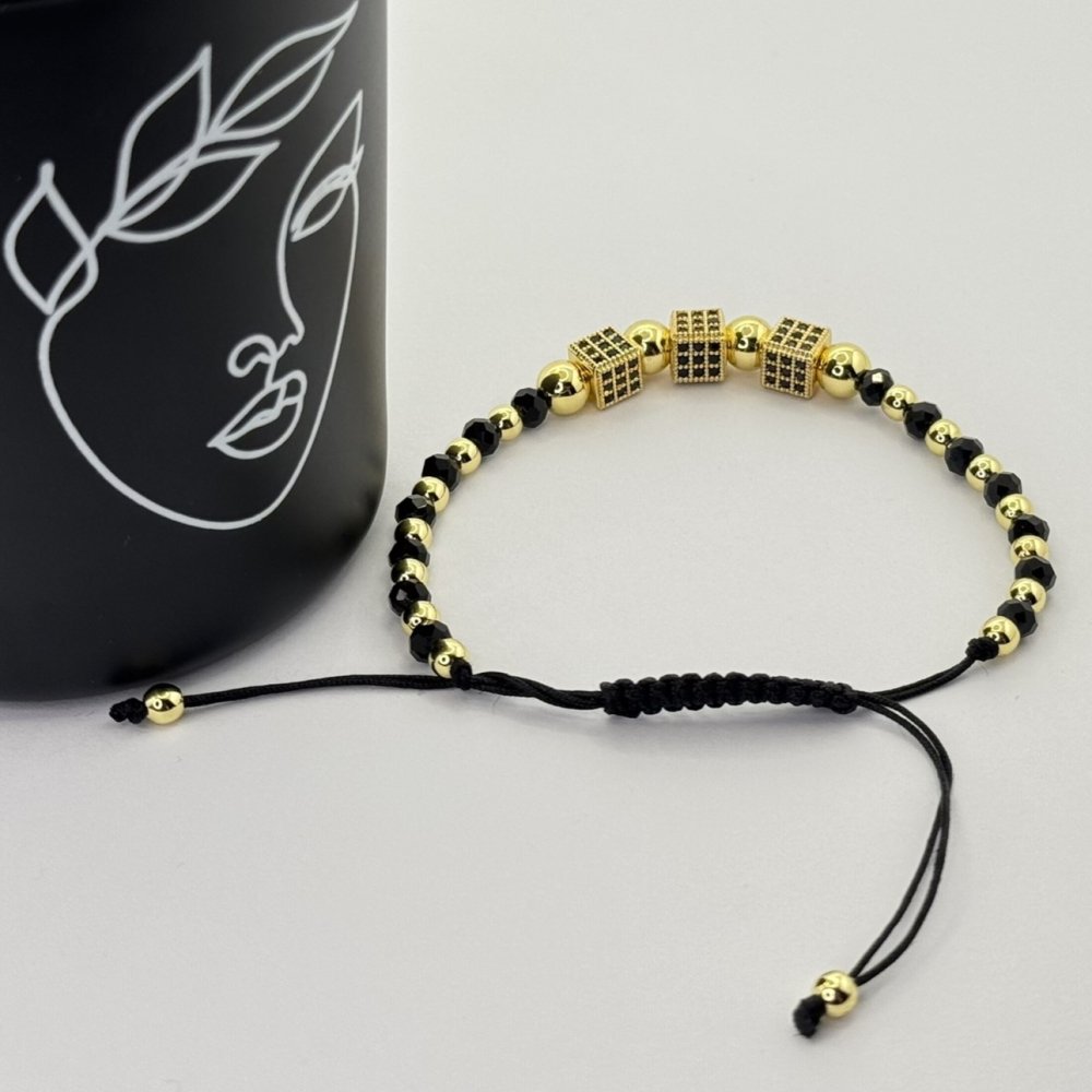 Bratara pe snur cu bilute