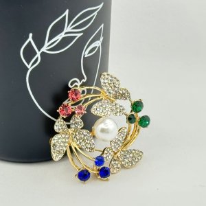 Brosa cu fluturi Brosa cu fluturi