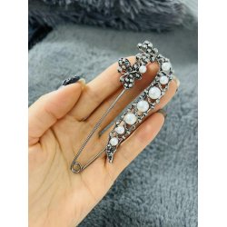 Brosa mare cu fluturi