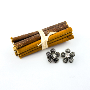 Cercei clips floare argintie