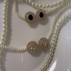 Cercei clipsuri eleganti Cercei clipsuri eleganti