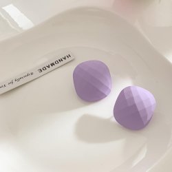 Cercei colorati cu surub Cercei colorati cu surub