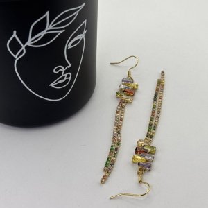 Cercei eleganti colorati