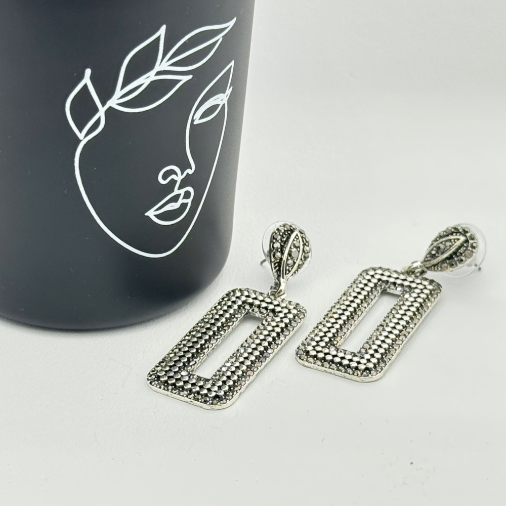 Cercei eleganti statement