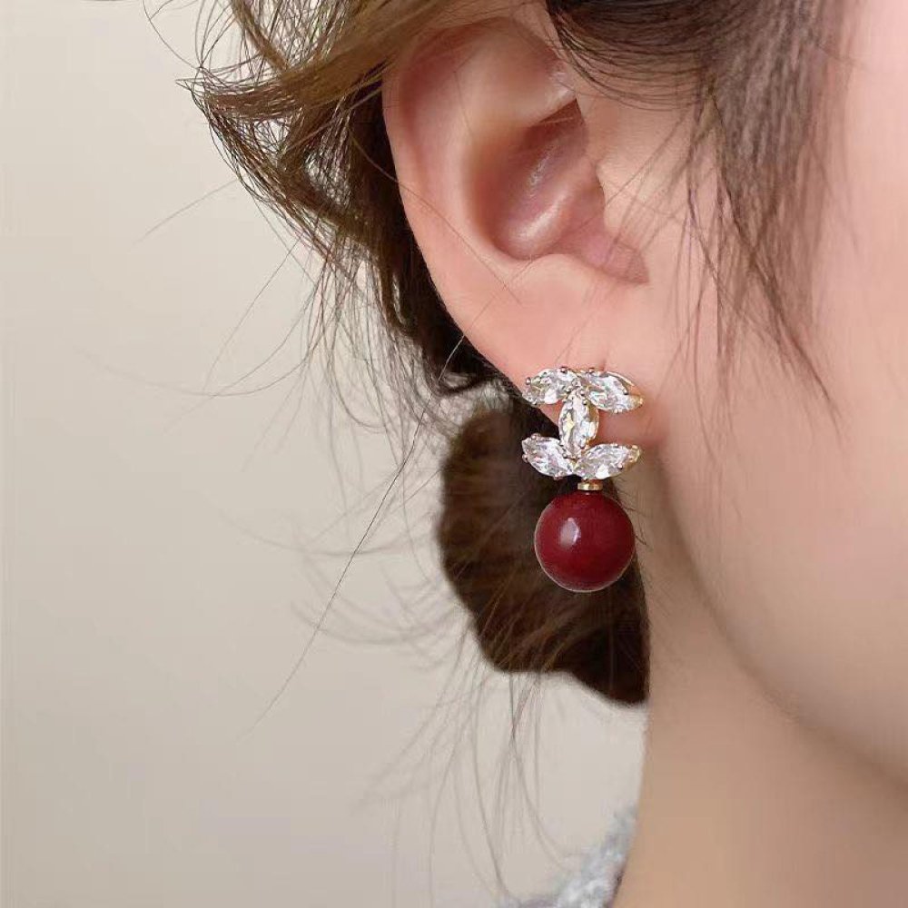 Cercei feminini cu perluta Cercei feminini cu perluta