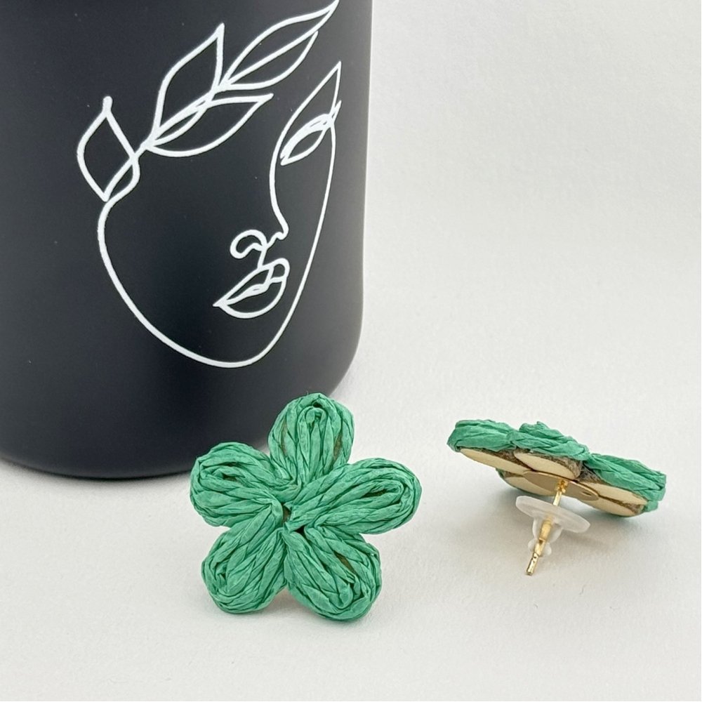 Cercei flori colorate