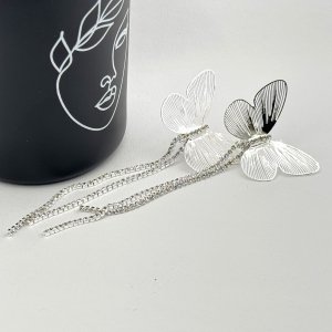 Cercei lungi cu fluturi