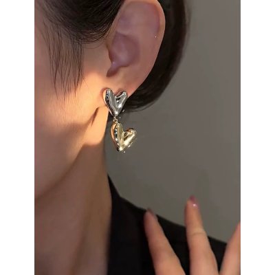 Cercei lungi cu inimioare