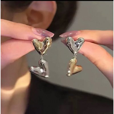 Cercei lungi cu inimioare