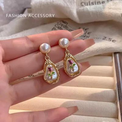 Cercei lungi cu perle