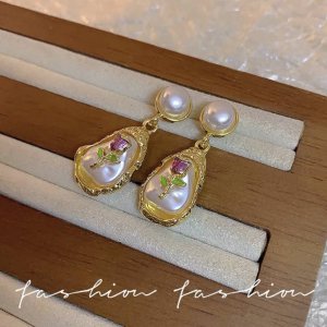 Cercei lungi cu perle