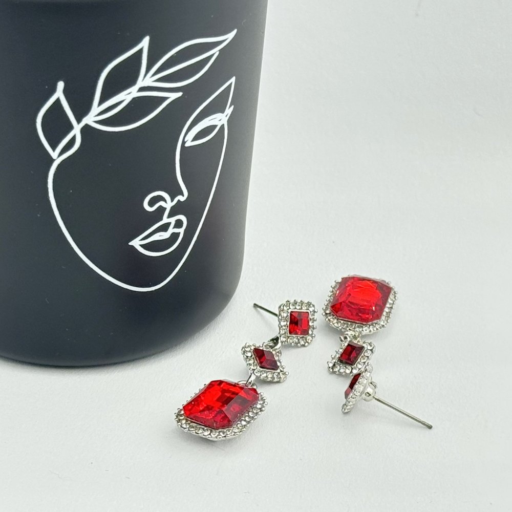 Cercei lungi eleganti