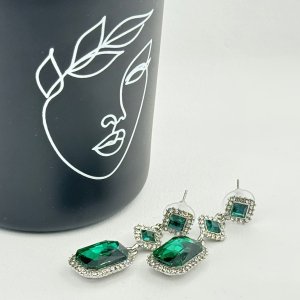 Cercei lungi eleganti