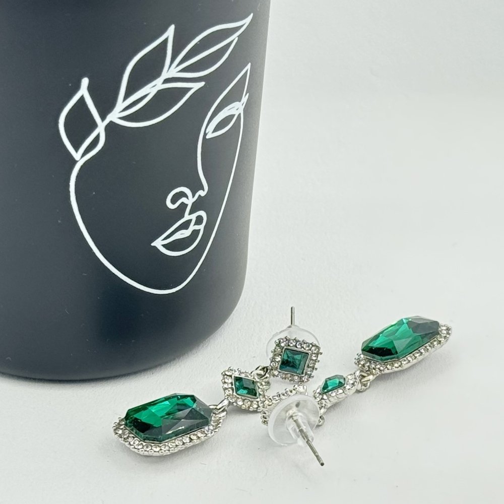 Cercei lungi eleganti