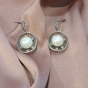 Cercei eleganti cu perle