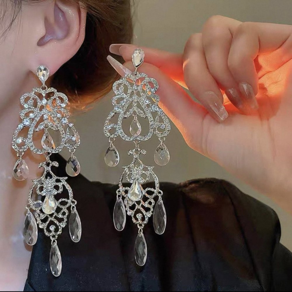 Cercei statement eleganti