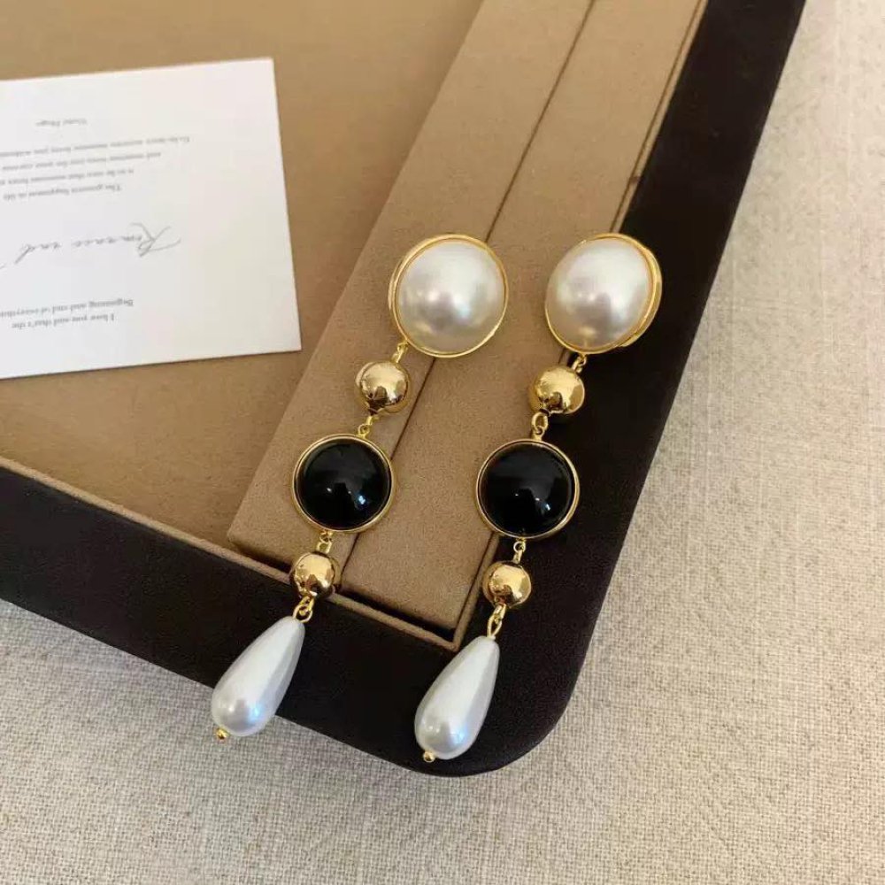 Cercei vintage cu perle