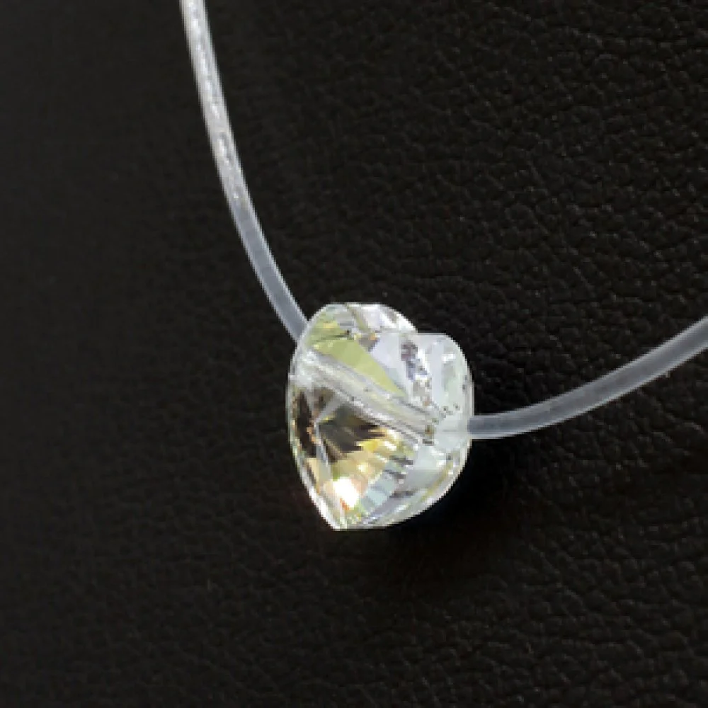 Colier fir transparent cu inimioara Colier fir transparent cu inimioara