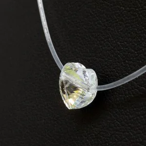 Colier fir transparent cu inimioara