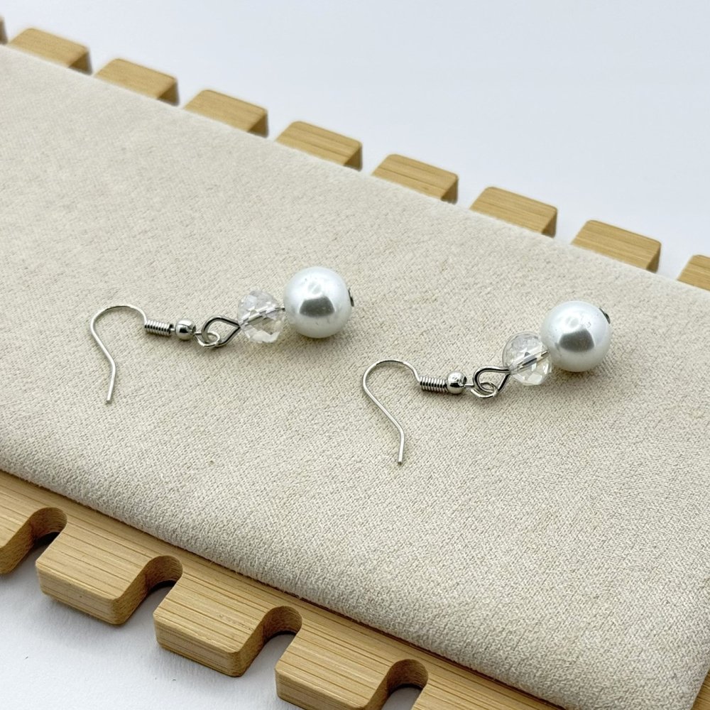 Set colier si cercei perlute colorate Set colier si cercei perlute colorate