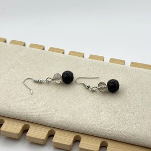 Set colier si cercei perlute colorate Set colier si cercei perlute colorate