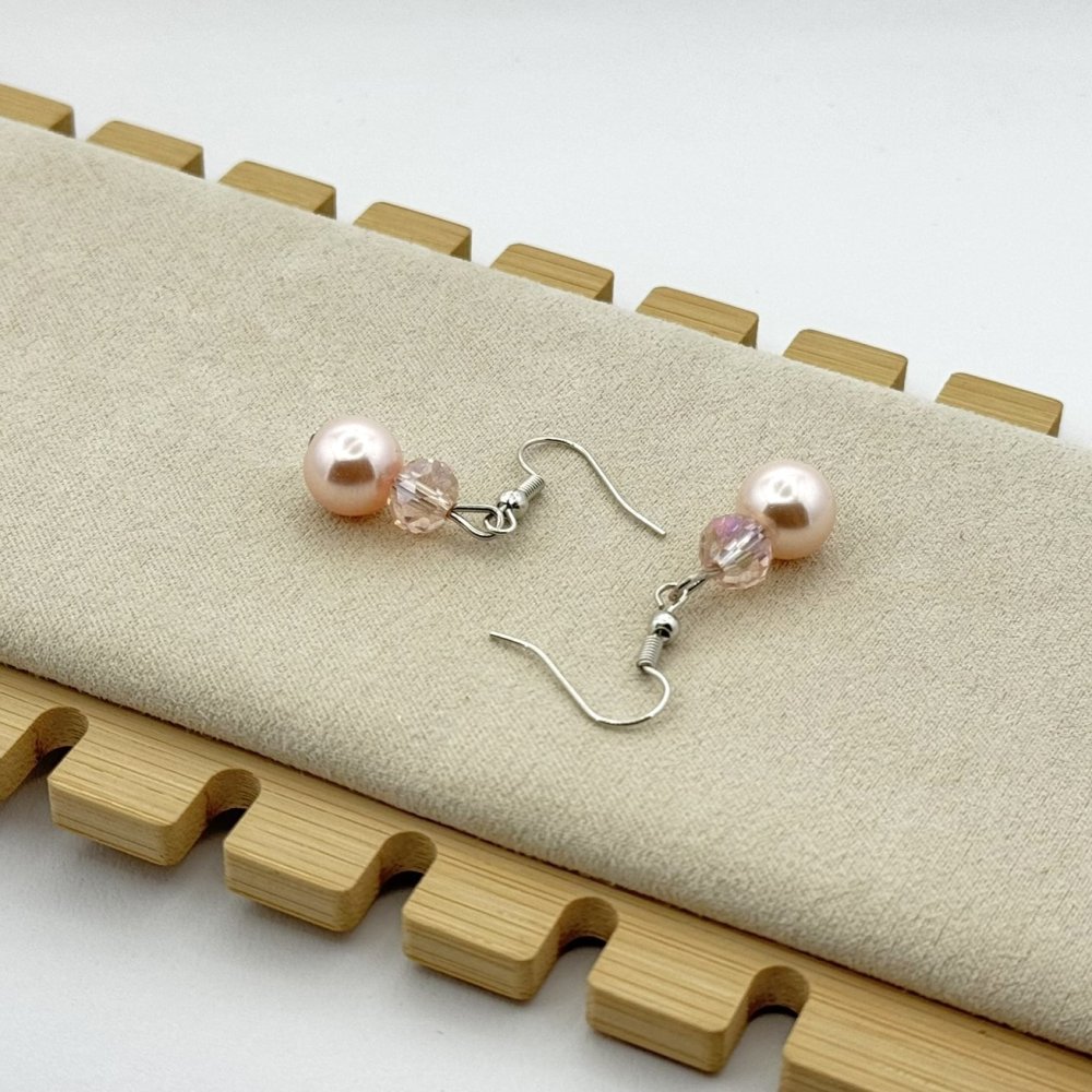 Set colier si cercei perlute colorate Set colier si cercei perlute colorate