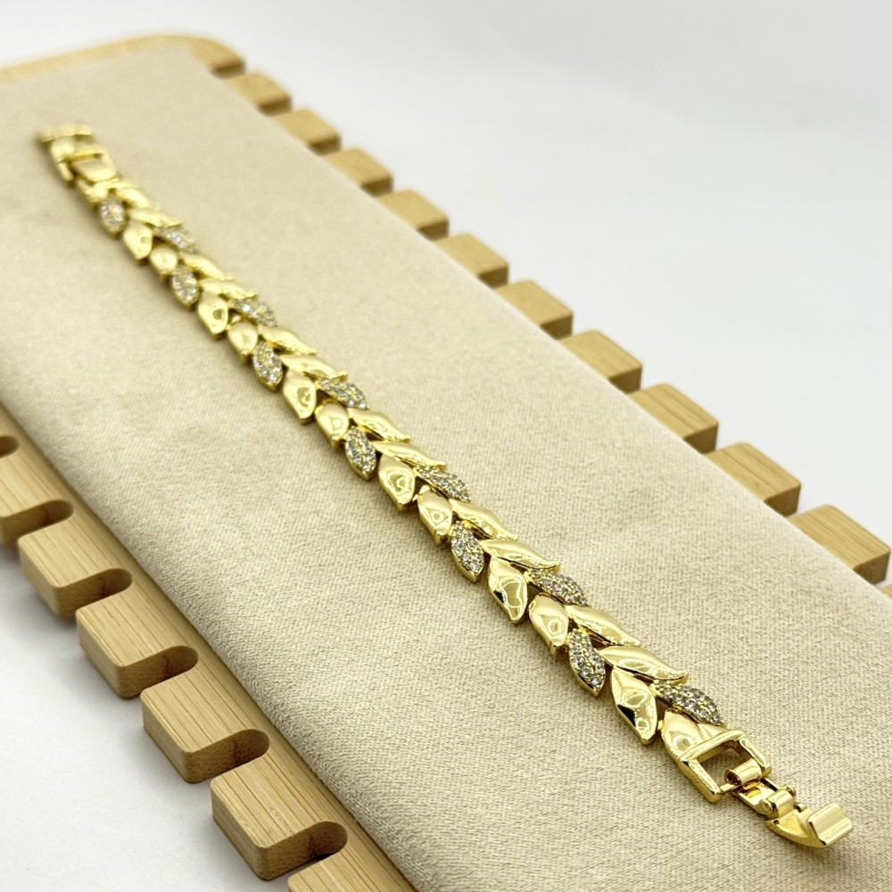 Bratara placata cu aur 18k Bratara placata cu aur 18k