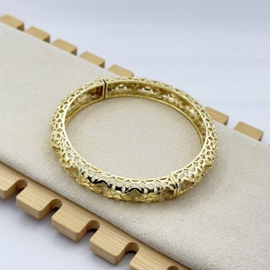 Bratara placata cu aur 18k Bratara placata cu aur 18k