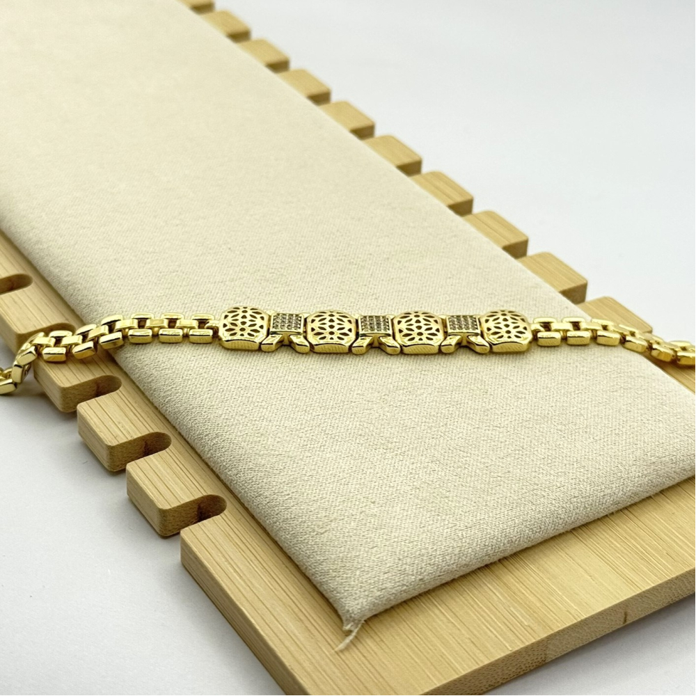 Bratara placata cu aur 18k eleganta Bratara placata cu aur 18k eleganta