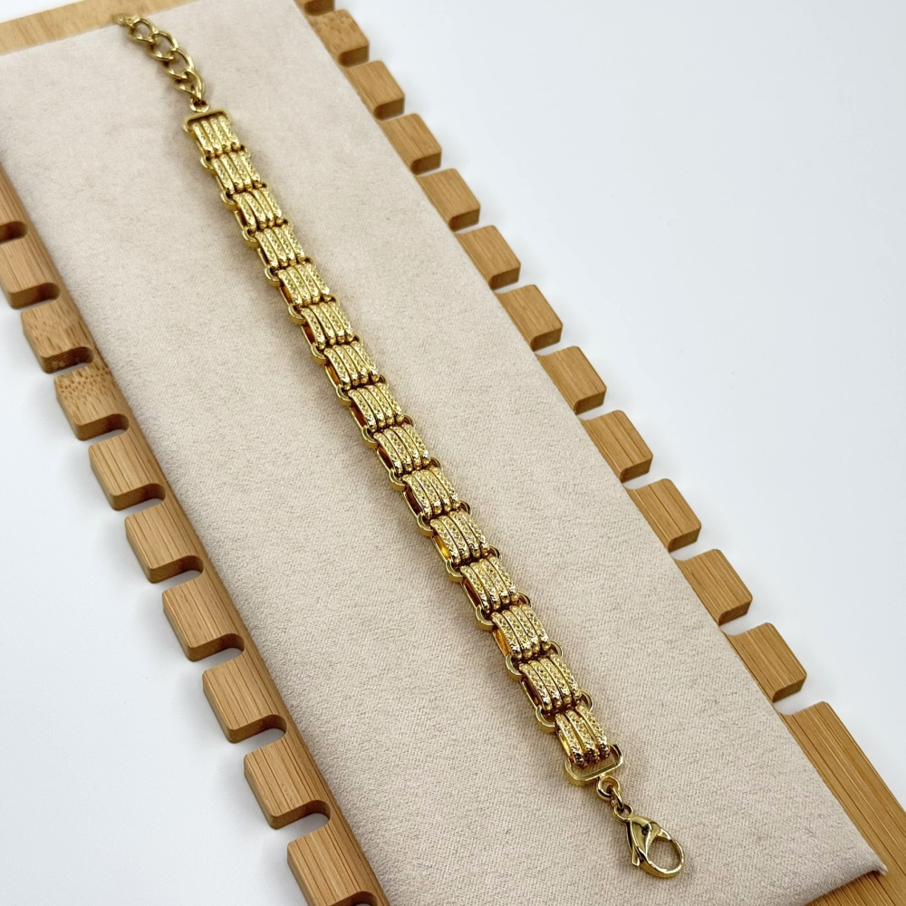 Bratara placata cu aur 18k Bratara placata cu aur 18k