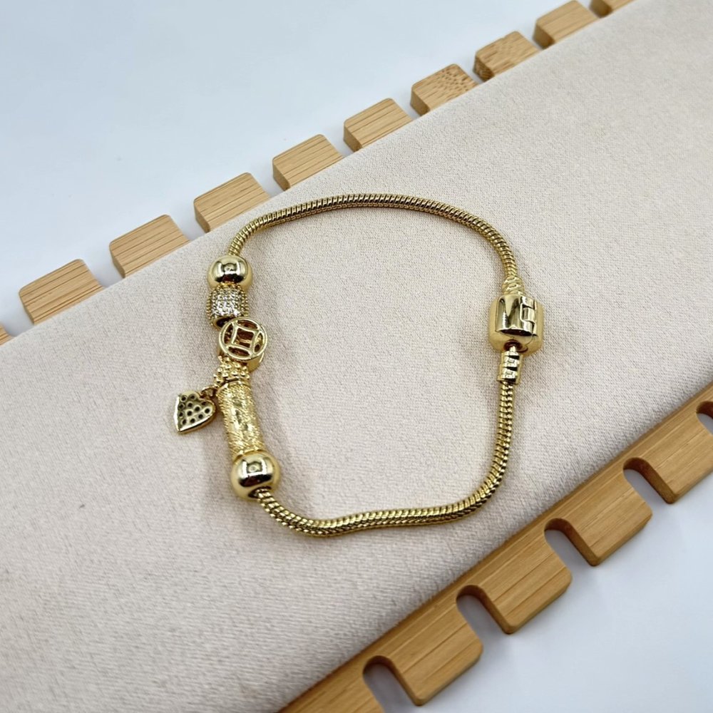 Bratara placata cu aur 18k Bratara placata cu aur 18k