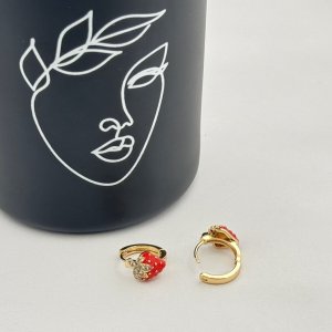 Cercei placati aur 18k capsuni Cercei placati aur 18k capsuni