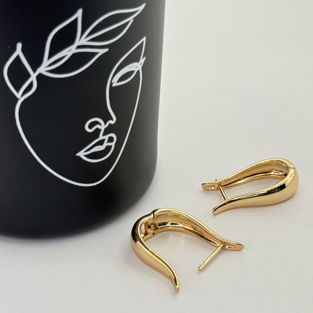 Cercei placati aur 18k clasici Cercei placati aur 18k clasici