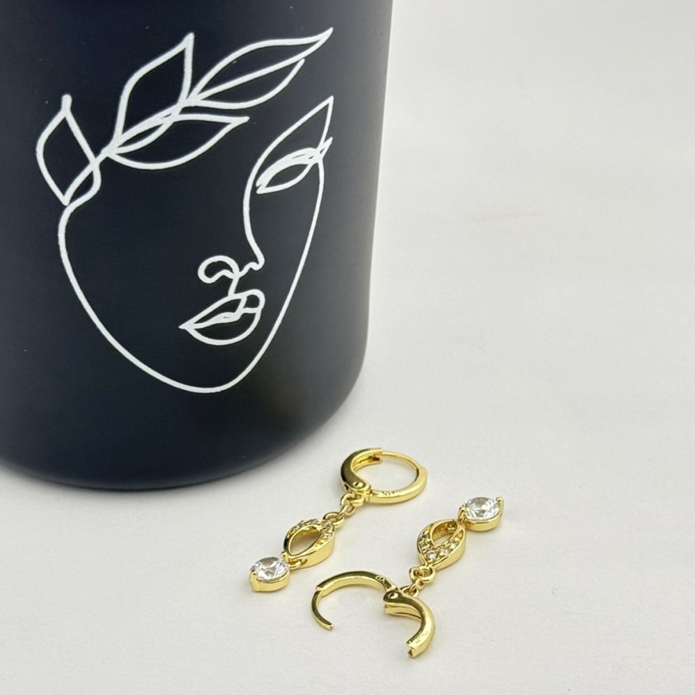 Cercei placati aur 18k eleganti Cercei placati aur 18k eleganti