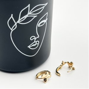 Cercei placati cu aur 18K – CRISSA Cercei placati cu aur 18K – CRISSA