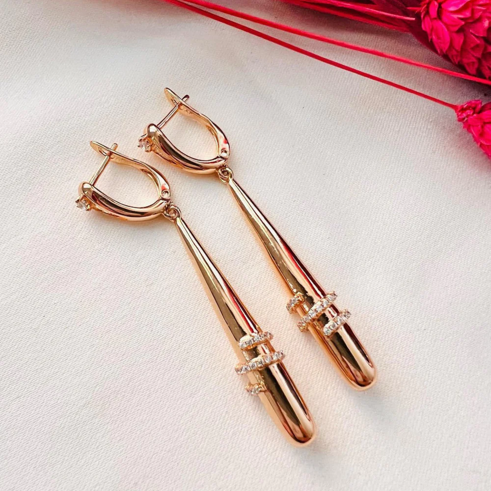 Cercei placati aur 18k lungi si eleganti Cercei placati aur 18k lungi si eleganti
