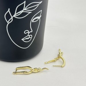 Cercei placati aur 18k sarpe stilizat Cercei placati aur 18k sarpe stilizat