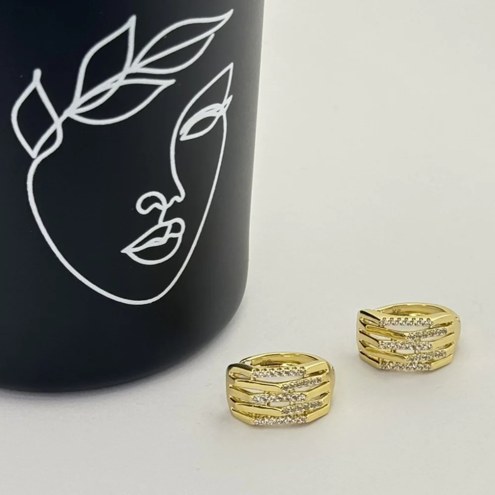Cercei placati aur galben 18k Cercei placati aur galben 18k