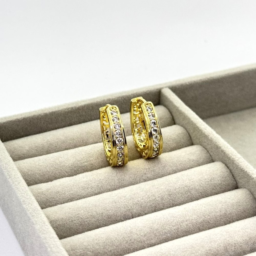 Cercei placati aur galben 18k Cercei placati aur galben 18k