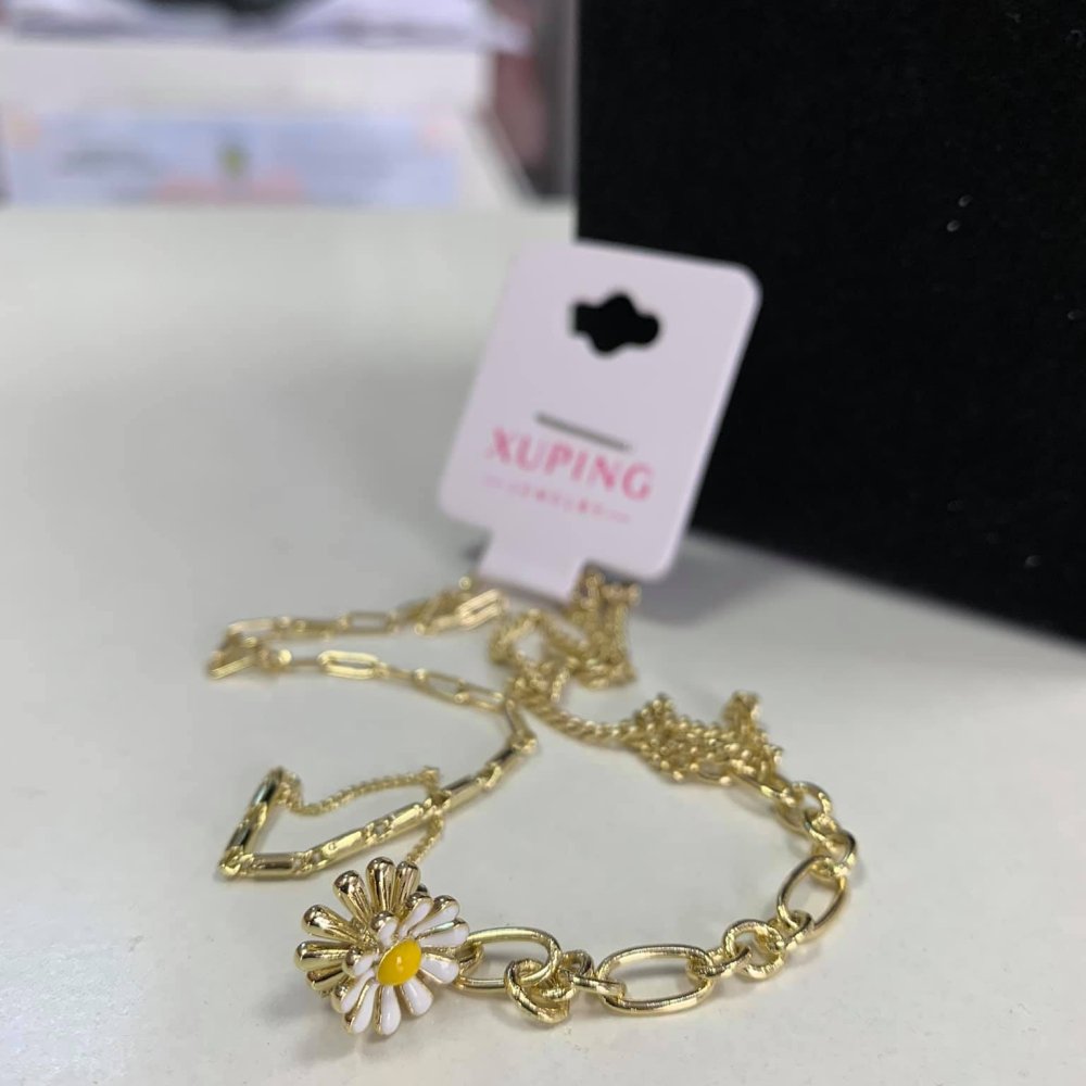 Colier placat aur 18k cu pandantiv margareta