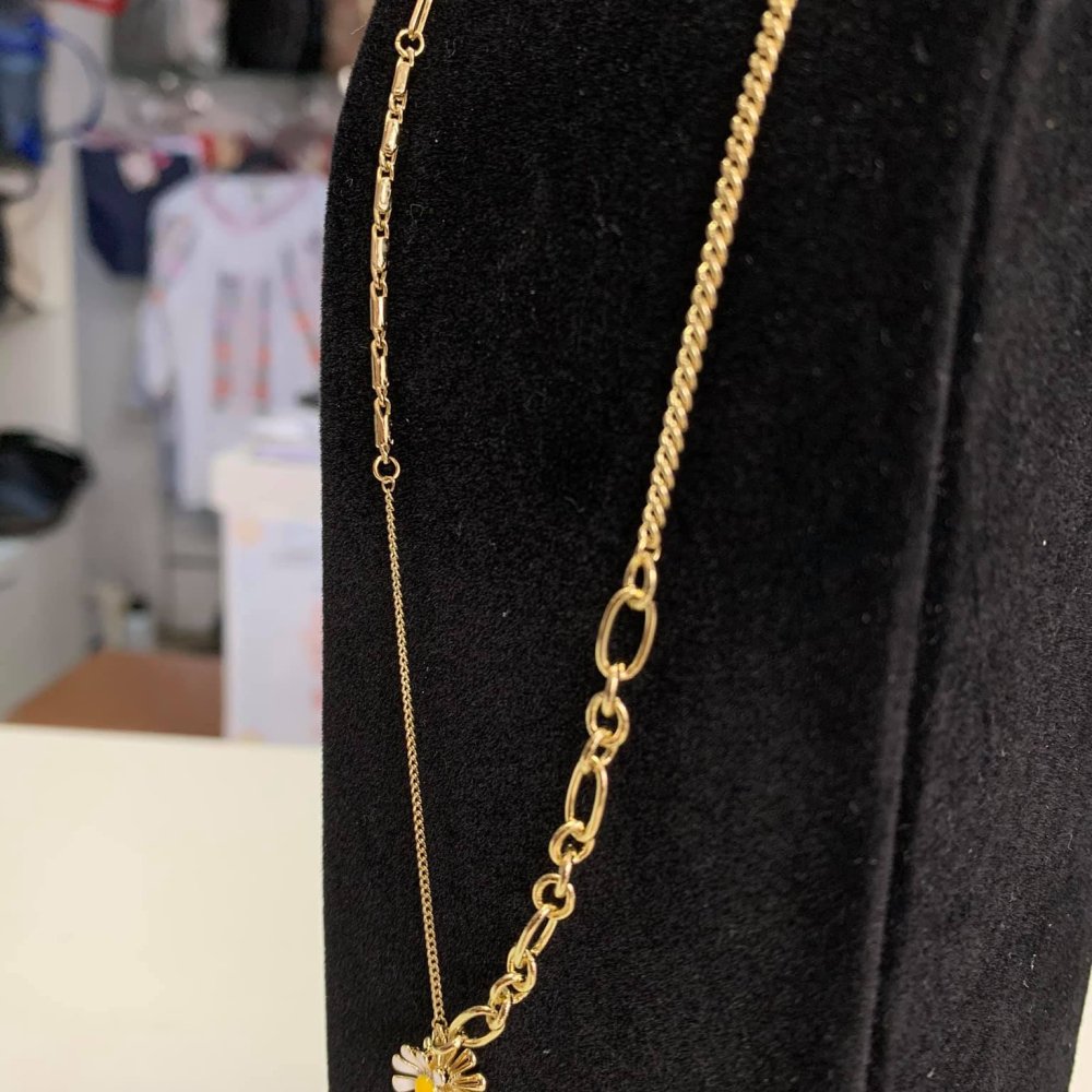 Colier placat aur 18k cu pandantiv margareta
