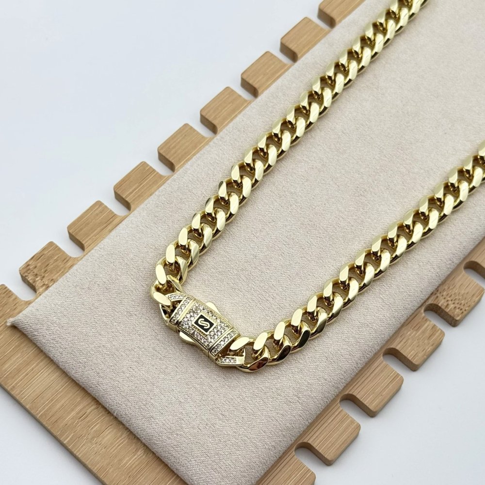 Colier placat aur 18k Colier placat aur 18k