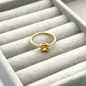 Inel placat aur 18k cristal galben Inel placat aur 18k cristal galben
