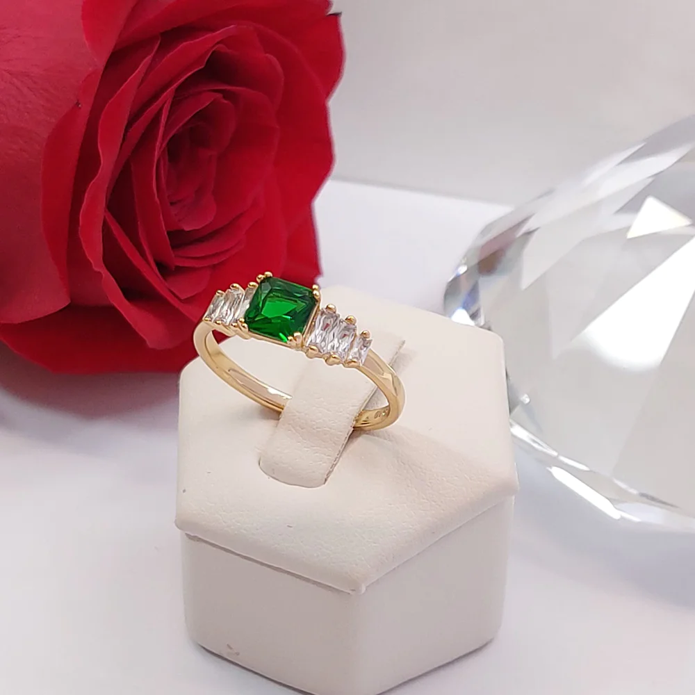 Inel placat aur 18k cristal verde Inel placat aur 18k cristal verde
