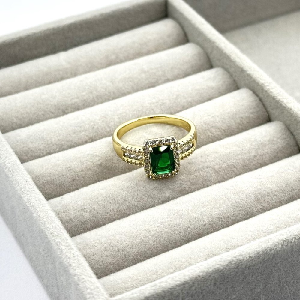 Inel placat aur 18k cristal verde Inel placat aur 18k cristal verde
