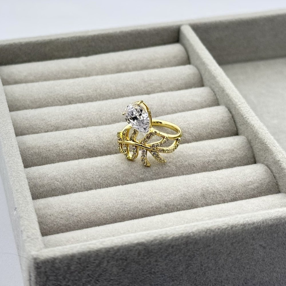 Inel placat aur 18k cristale Zirconia Inel placat aur 18k cristale Zirconia