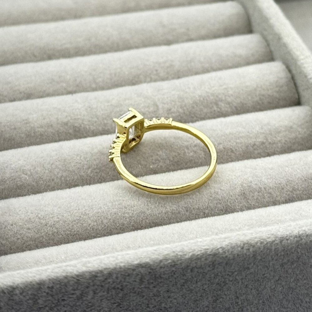 Inel placat aur 18k cristale Zirconia Inel placat aur 18k cristale Zirconia