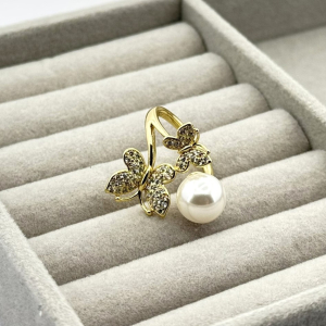 Inel placat aur 18k cu fluture si perla alba Inel placat aur 18k cu fluture si perla alba