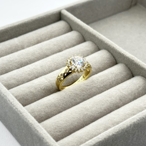 Inel placat aur galben 18k cristal mare Inel placat aur galben 18k cristal mare